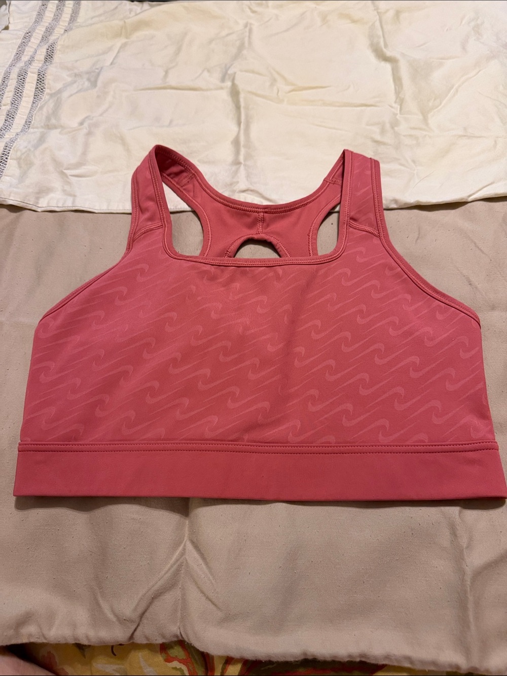 Women’s Pink Seamless Racerback Sports Bra